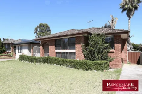 31 Horatio St, Rosemeadow, NSW 2560