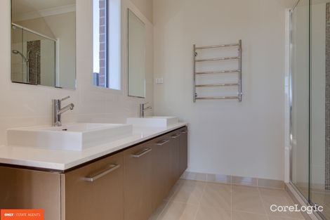 Property photo of 11 Elodea Way Cranbourne North VIC 3977