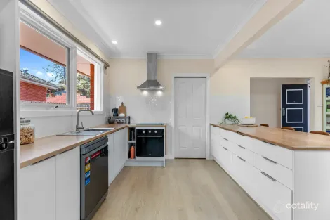 Property photo of 6 Talara Court Frankston VIC 3199