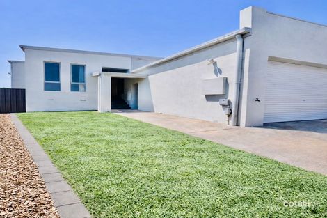 Property photo of 1/18 Breen Place Jerrabomberra NSW 2619