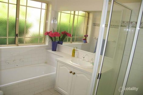 Property photo of 1 Elgin Place Lake Albert NSW 2650