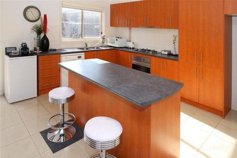 Property photo of 16 Yvette Court Epping VIC 3076