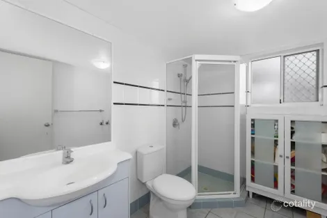 Property photo of 18/13-15 Anne Avenue Broadbeach QLD 4218