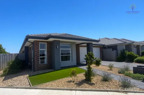 71-73 Iris Loop, Armstrong Creek, VIC 3217