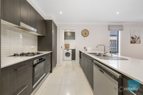 Property photo of 26 Giverny Close Burnside Heights VIC 3023