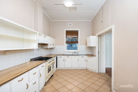 Property photo of 21 Cootamundra Road Temora NSW 2666