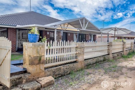 Property photo of 2 Parkstone Grove Meadow Springs WA 6210