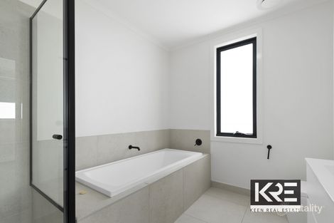 Property photo of 30 Riana Loop Eumemmerring VIC 3177