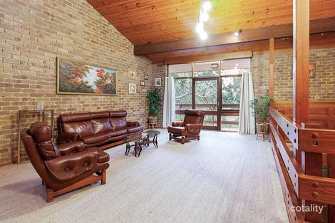 Property photo of 8 Keswick Glen Greensborough VIC 3088