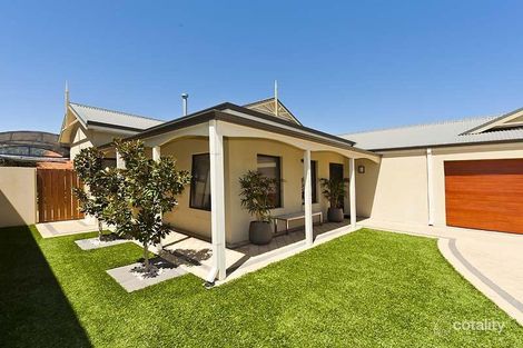 Property photo of 8 Orixa Crescent Stirling WA 6021