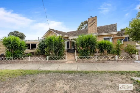 10 Barnes St, Stawell, VIC 3380