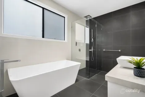 Property photo of 40 Clifton Street Aberfeldie VIC 3040