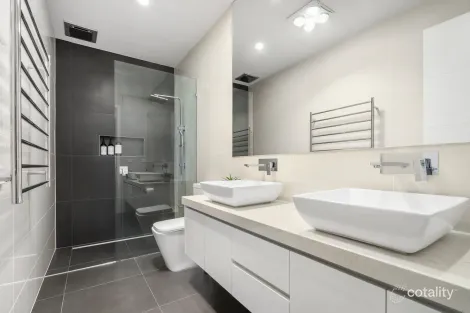 Property photo of 40 Clifton Street Aberfeldie VIC 3040