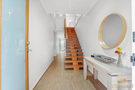 Property photo of 16 Goulding Drive Fraser Rise VIC 3336