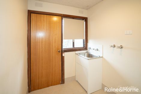 Property photo of 6 Sherwood Avenue Kooringal NSW 2650