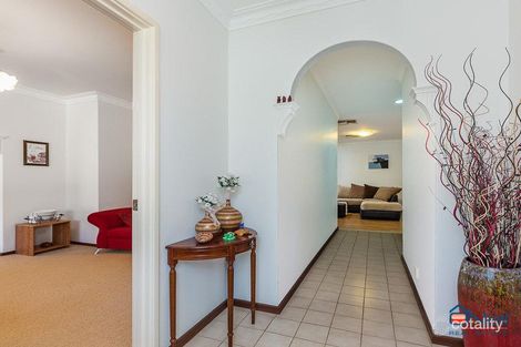 Property photo of 33 Shipbourne Way Huntingdale WA 6110