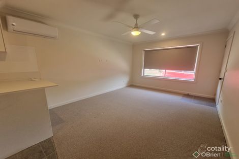 Property photo of 1/5 Bell Court Wodonga VIC 3690