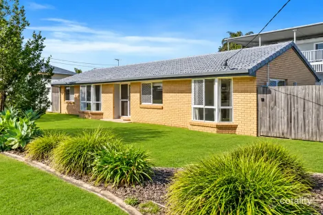 32 Wattle St, Victoria Point, QLD 4165