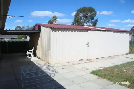 Property photo of 10 Cull Court Armadale WA 6112