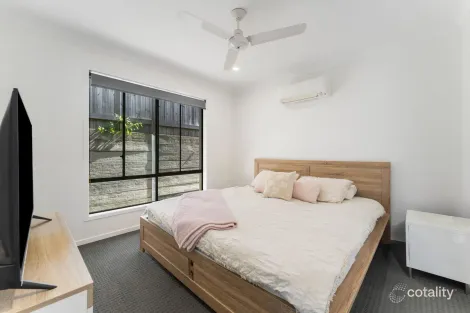 Property photo of 3 Dalby Street Holmview QLD 4207