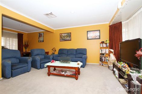 Property photo of 16 Hobson Crescent Mill Park VIC 3082