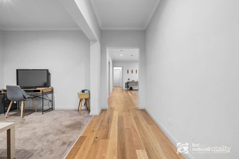 Property photo of 35 Bendigo Drive Eynesbury VIC 3338