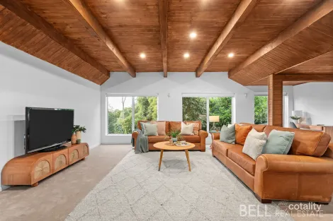 Property photo of 1 Walnut Drive Kilsyth VIC 3137