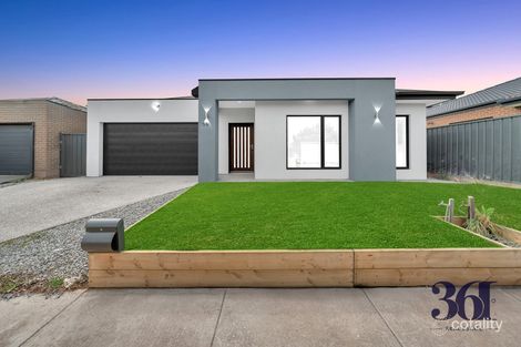 56 Roehampton Dr, Strathtulloh, VIC 3338