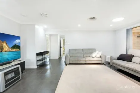 Property photo of 12 Binnaway Avenue Hoxton Park NSW 2171