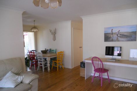Property photo of 2/12 Lauren Close Green Point NSW 2251