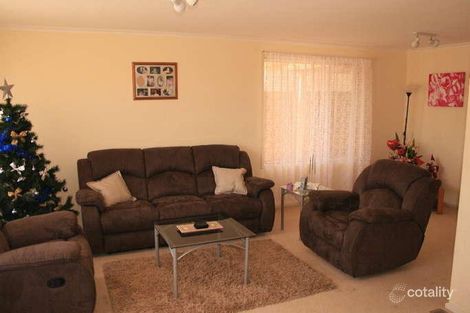 Property photo of 4 Redwood Close Gladstone Park VIC 3043