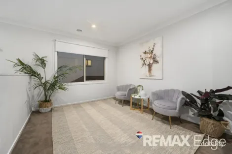 Property photo of 17 Semblance Drive Tarneit VIC 3029