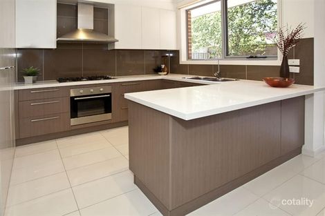 Property photo of 2/84 Hillview Avenue Mount Waverley VIC 3149