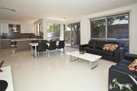 Property photo of 2/84 Hillview Avenue Mount Waverley VIC 3149