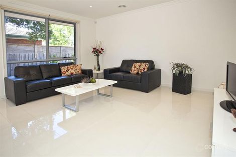 Property photo of 2/84 Hillview Avenue Mount Waverley VIC 3149