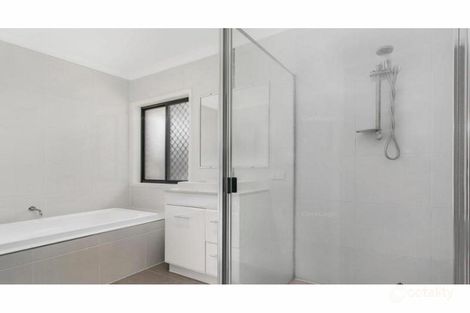 Property photo of 2/8 Varsity Crescent Norman Gardens QLD 4701