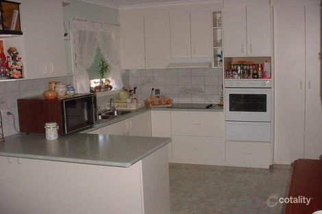 8 Lyall Ave, Kerang, VIC 3579