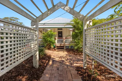 9 Woodend Rd, Sadliers Crossing, QLD 4305