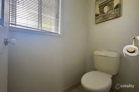 Property photo of 8 Howqua Place Pakenham VIC 3810