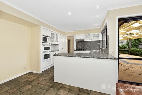 Property photo of 5 Dumfries Court Glen Waverley VIC 3150