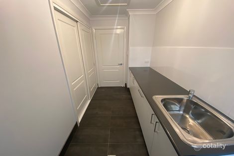 Property photo of 13 Aloe Vera Place Orange NSW 2800