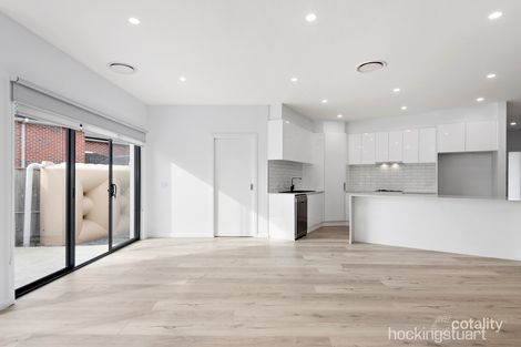 Property photo of 15A Minton Walk Narre Warren South VIC 3805