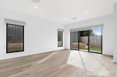 Property photo of 15A Minton Walk Narre Warren South VIC 3805