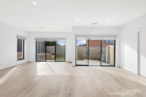 Property photo of 15A Minton Walk Narre Warren South VIC 3805