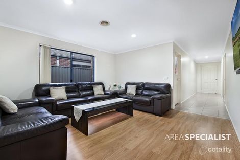 Property photo of 13 Tyndall Street Cranbourne East VIC 3977