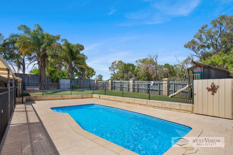 18 Sandford Gr, Parmelia, WA 6167