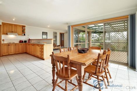 Property photo of 15 Wallace Crescent Drouin VIC 3818