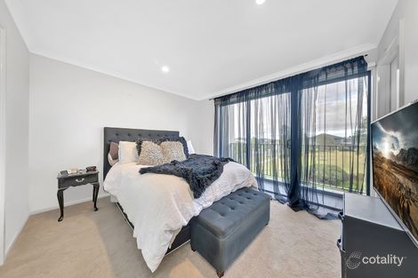 Property photo of 15 Clarence Walk Mickleham VIC 3064