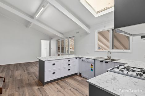 Property photo of 10 Priestley Crescent Seymour VIC 3660