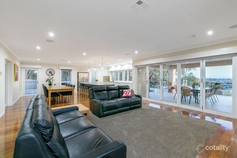 Property photo of 5 Heights Crescent Ballarat North VIC 3350